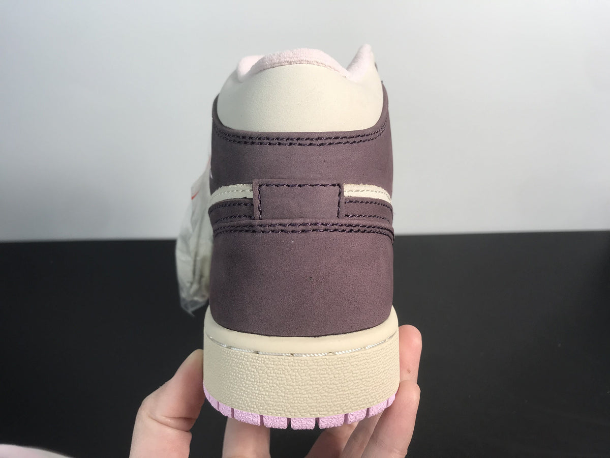 Air Jordan 1 Retro Mid 'Pro Purple' - Angle View 8