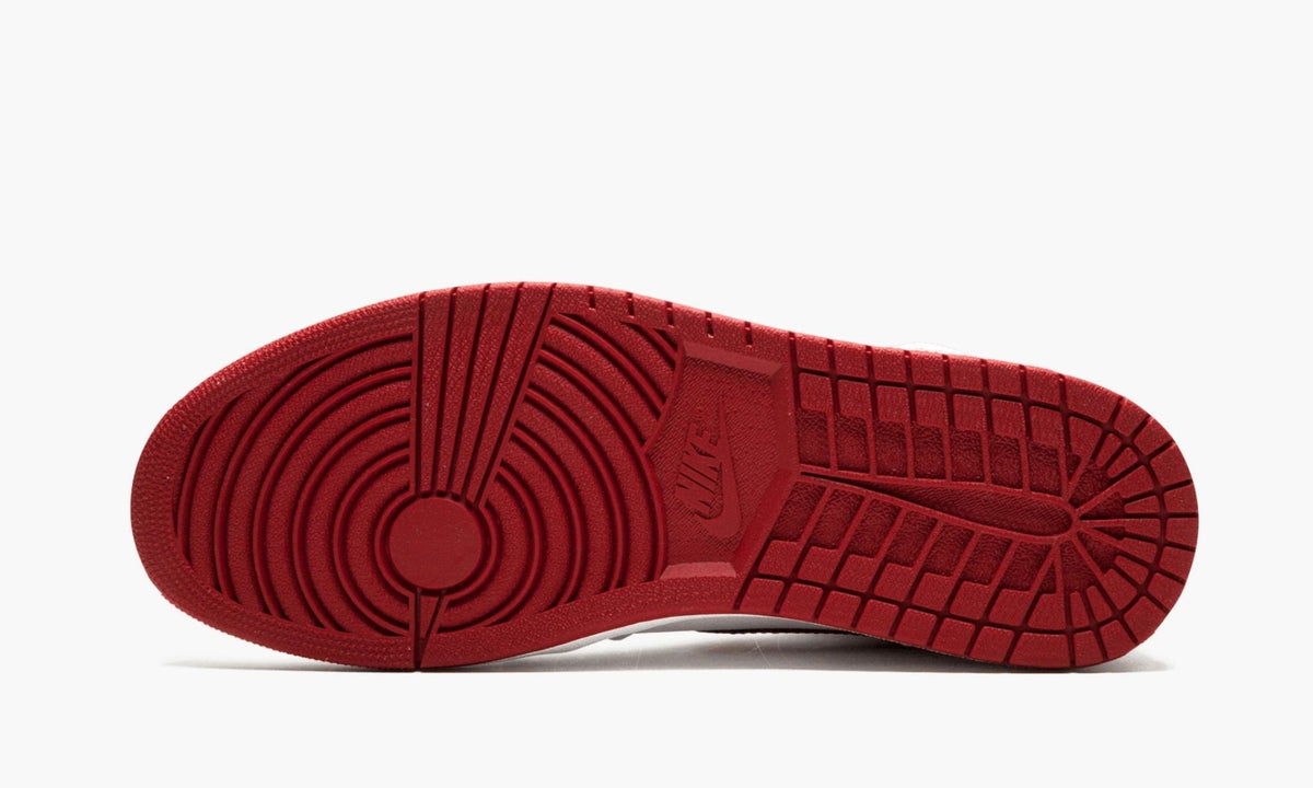 Air Jordan 1 Retro High OG "Metallic Red" - Angle View 6