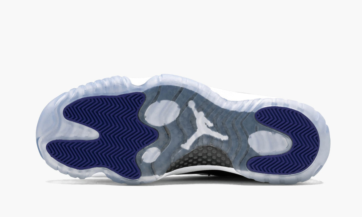 Air Jordan 11 Retro "Concord " - Angle View 5