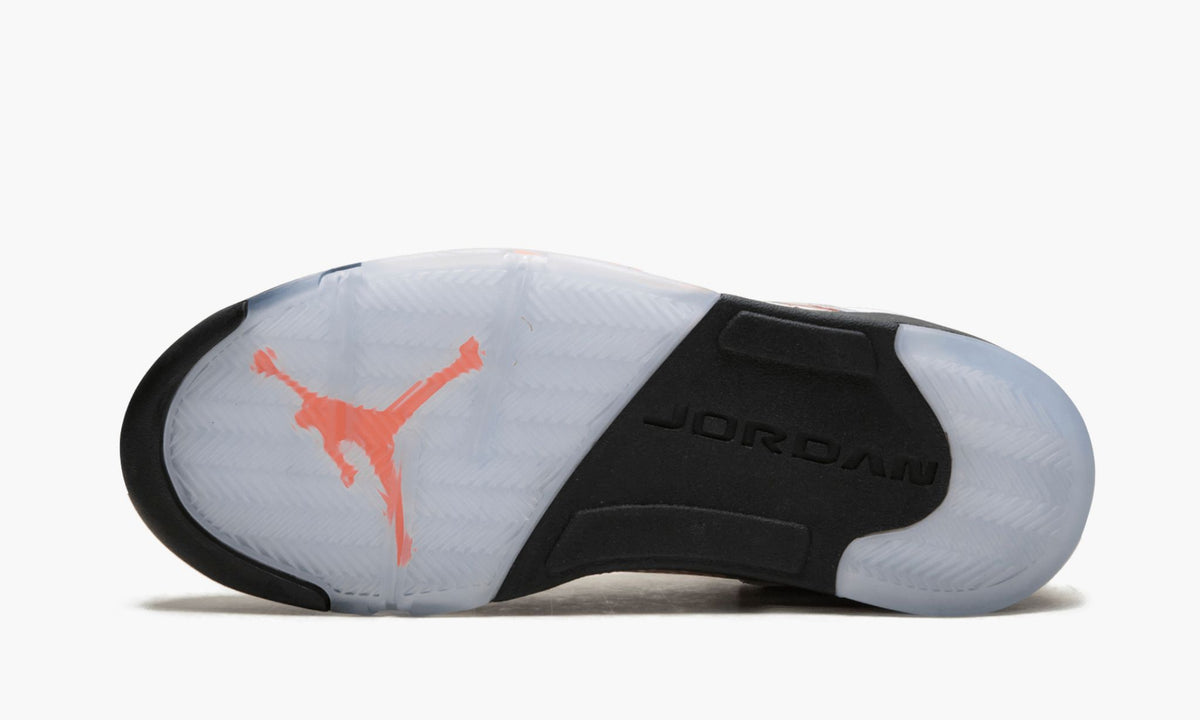Air Jordan 5 Retro "International Flight" - Angle View 6