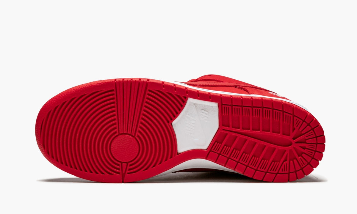 SB Dunk Low Pro QS "Girls Don't Cry" - View 6
