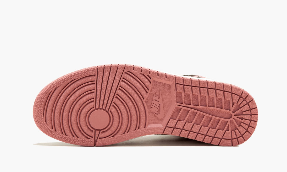 Air Jordan 1 Retro High OG NRG "RUST PINK" - Angle View 6