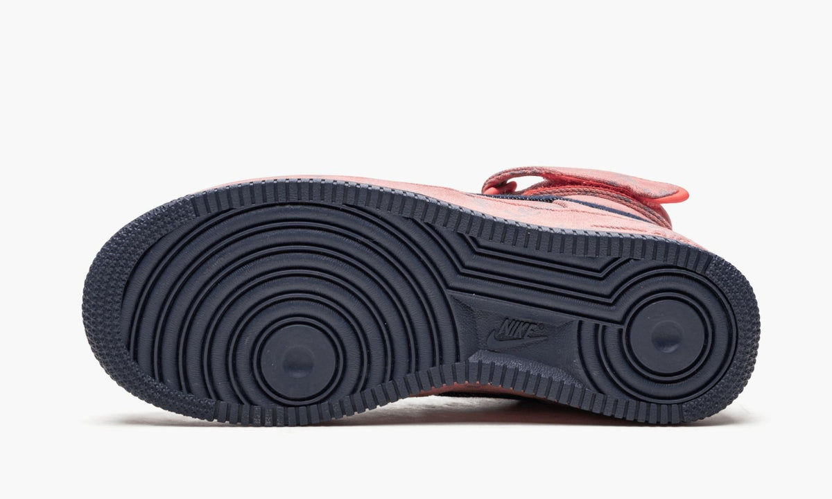 Air Force 1 High "Levi's Denim" - Angle View 6