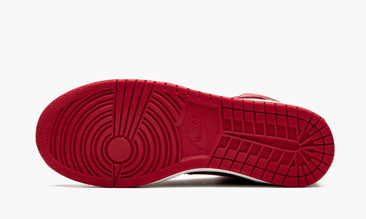 Air Jordan 1 Retro High OG '85 "Varsity Red" - Angle View 6