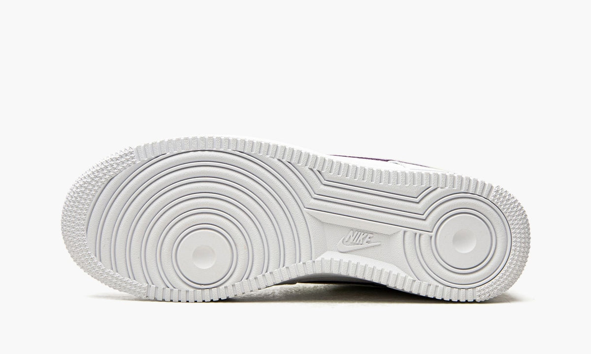 Air Force 1 Low WMNS "Easter 2020" - Angle View 6