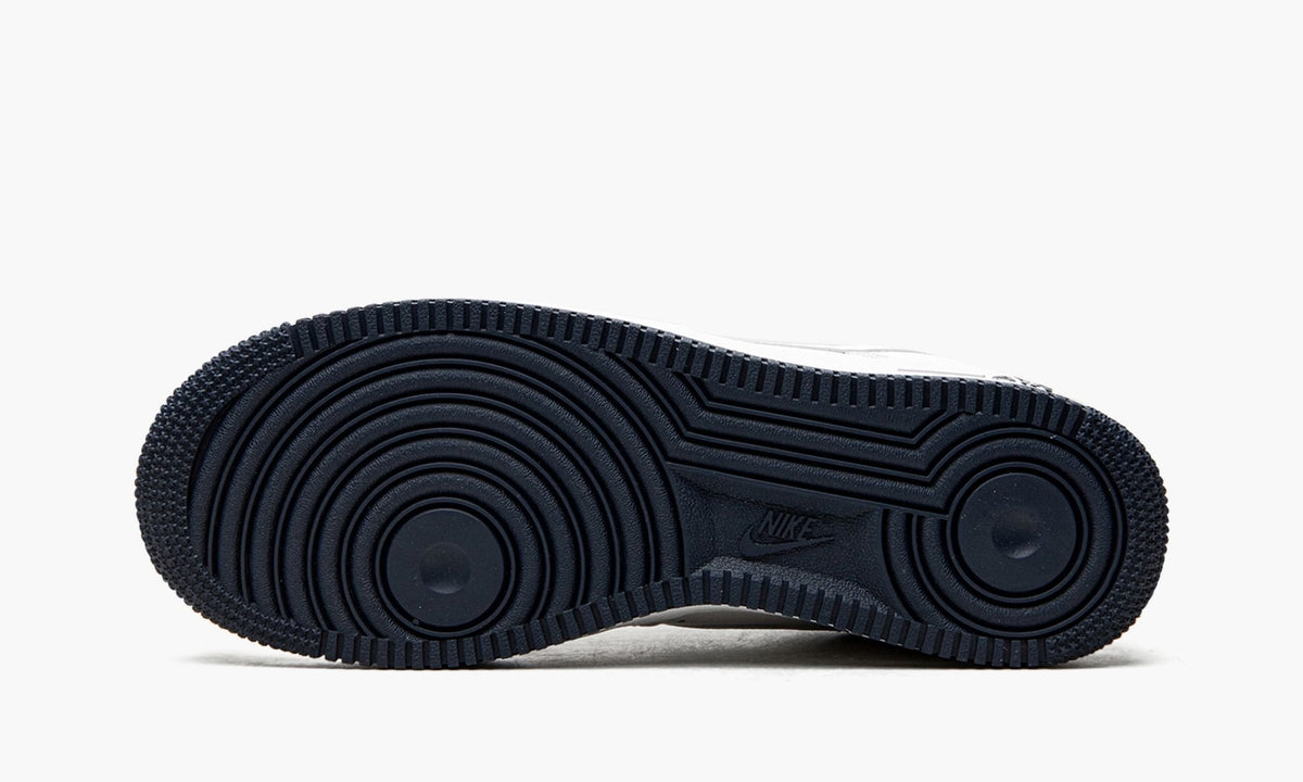 Air Force 1 Low "Puerto Rico" - Angle View 6