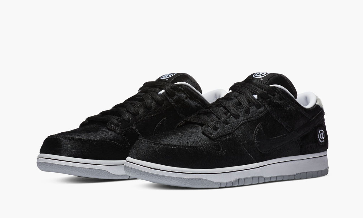 SB Dunk Low "Medicom Toy - BE@RBRICK" - View 3