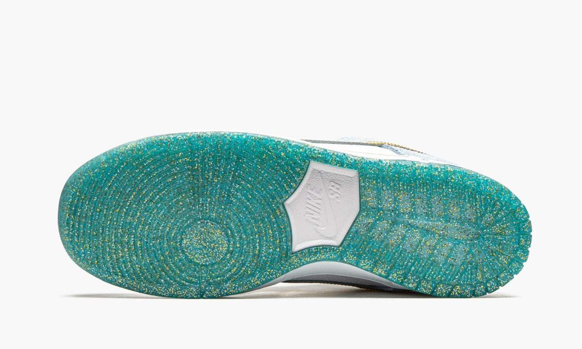 SB Dunk Low Pro QS "Sean Cliver - Special Box" - View 6