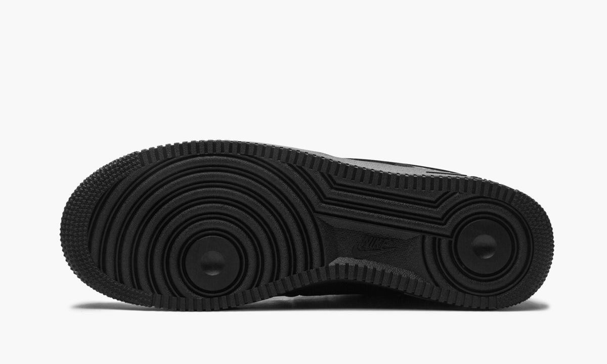 Air Force 1 Low GTX "Black" - Angle View 6