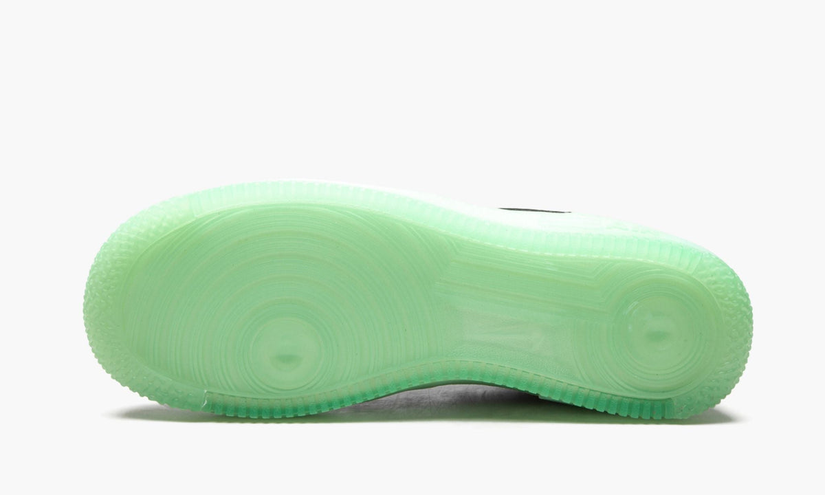 Air Force 1 Low React "All-Star 2021" - Angle View 6