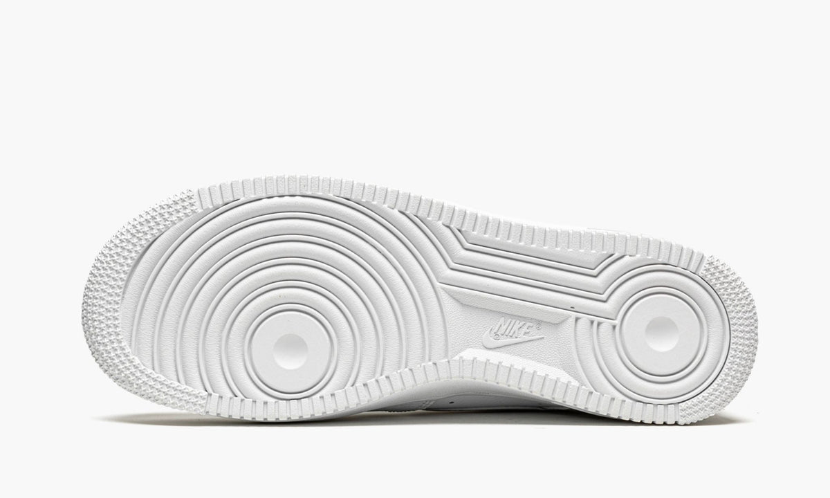 Air Force 1 Low '07 "White / Metallic Gold" - Angle View 6