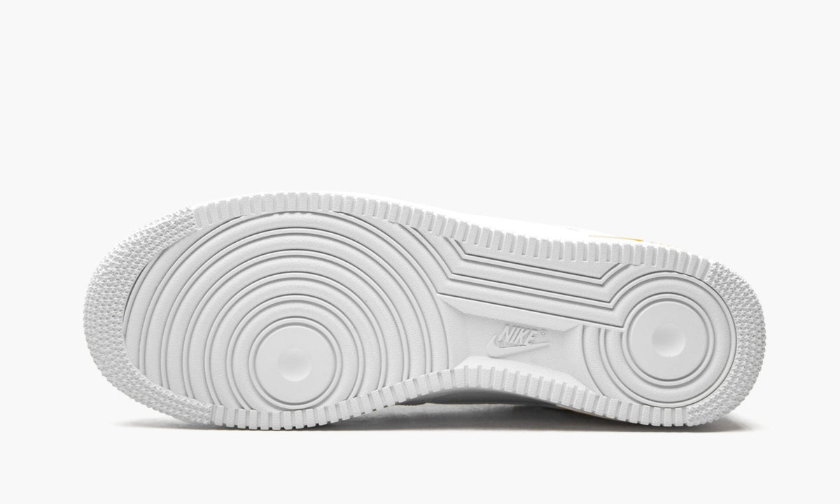 Air Force 1 Low "Gold Link Zebra" - Angle View 6