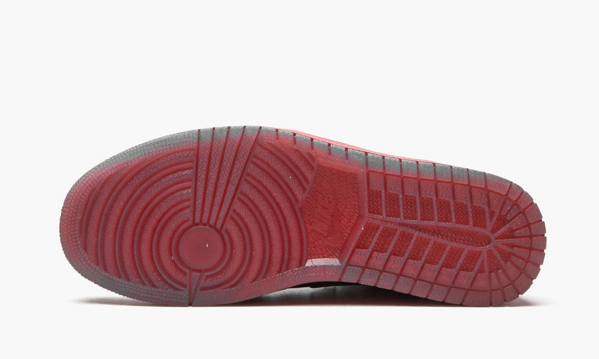 Air Jordan 1 Retro High "Legend of the Summer - Black/Leather" - Angle View 6