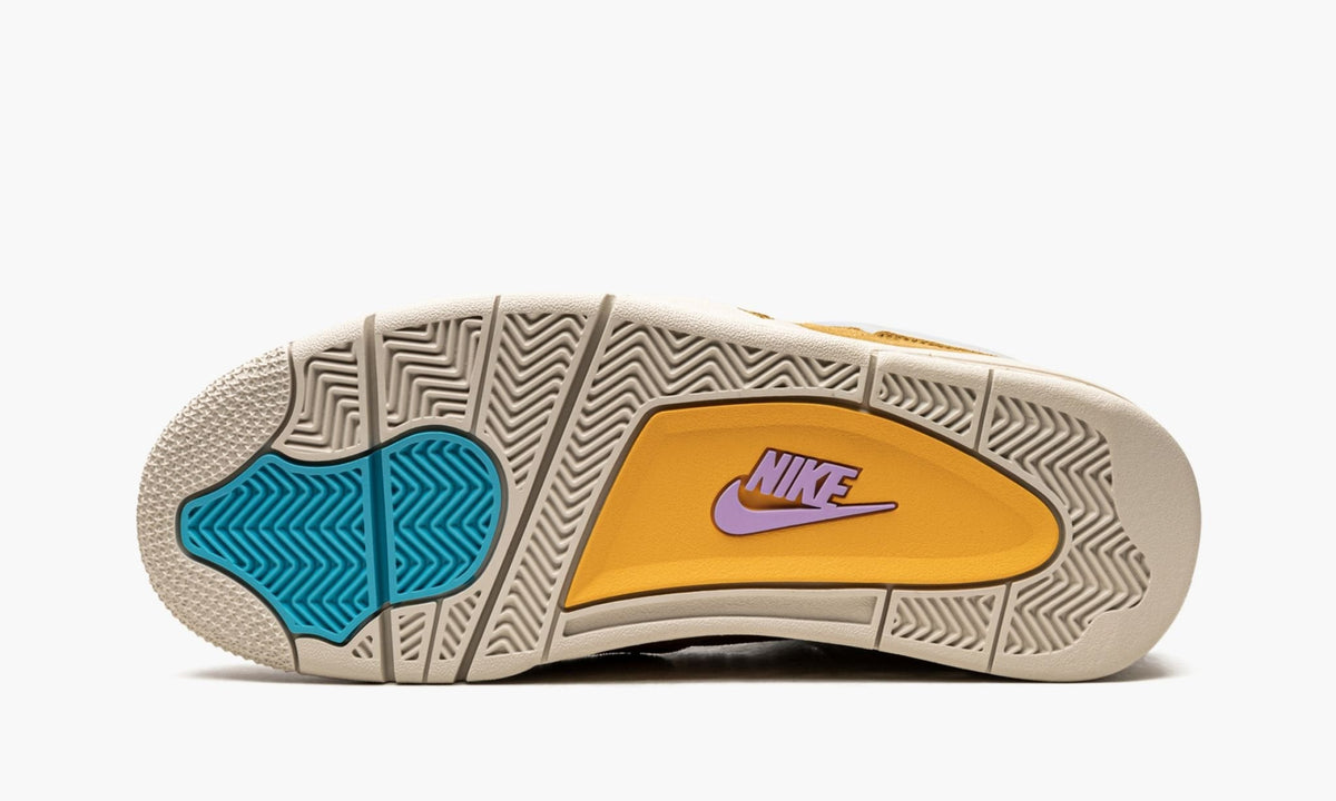 Air Jordan 4 Retro SP "Union 30th Anniversary - Desert Moss" - Angle View 6