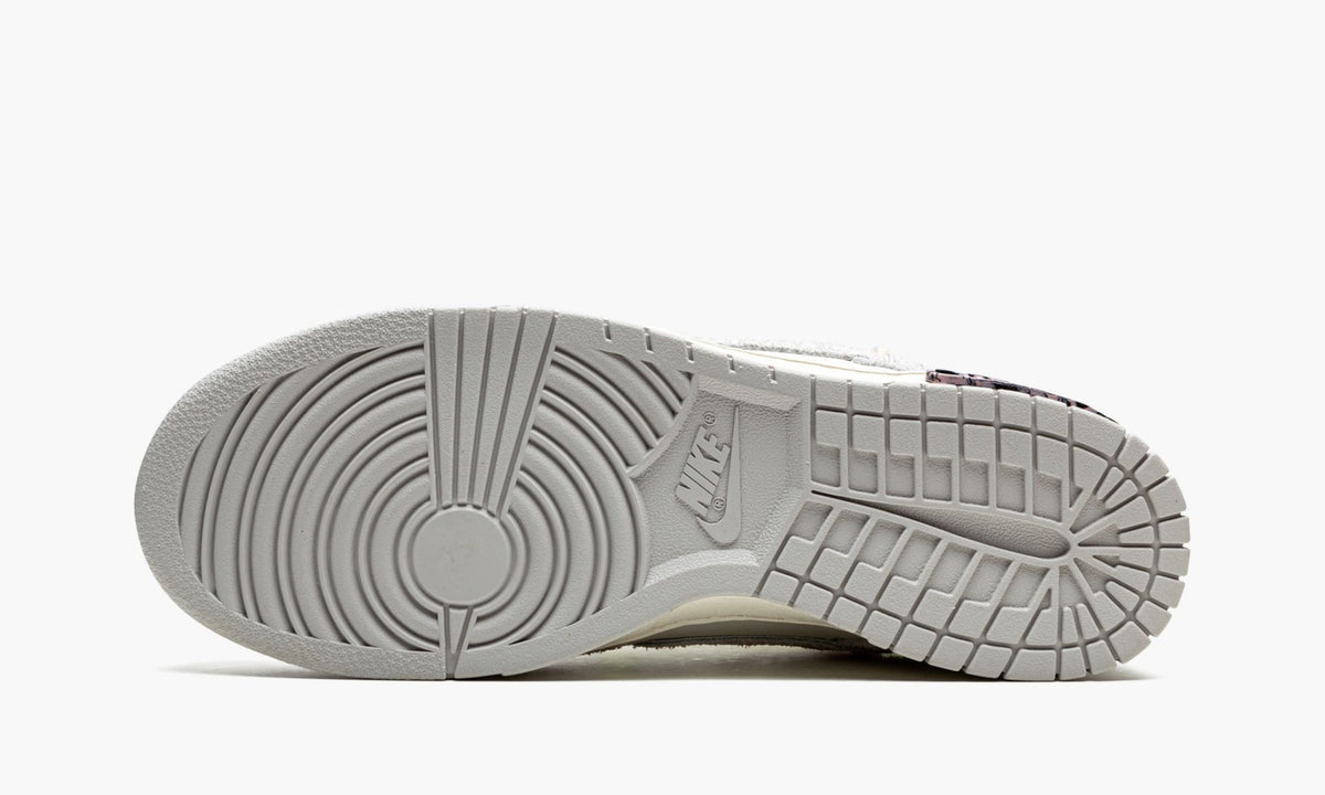 Dunk Low "Off-White - Lot 12" - View 6