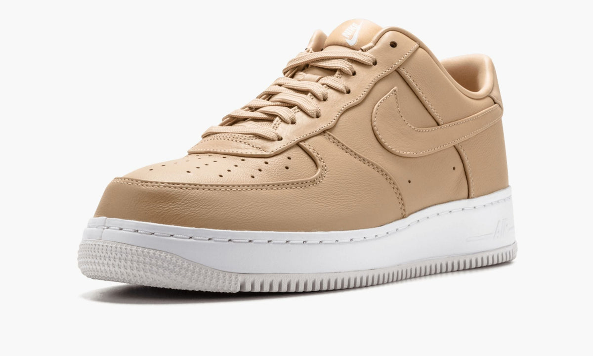 Air Force 1 Low "Vachetta Tan" - Angle View 6
