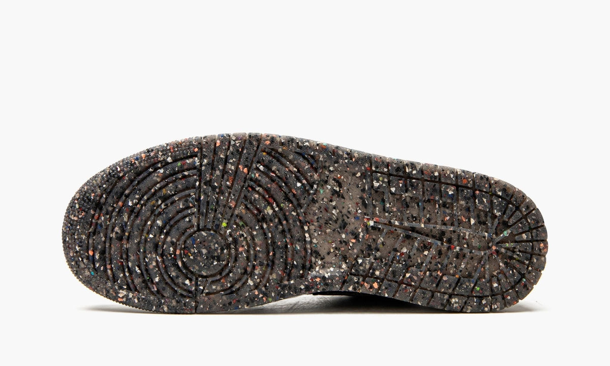 Air Jordan 1 Low SE "Crater" - Angle View 6