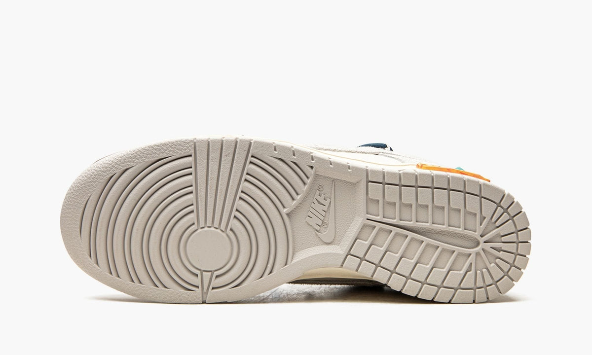 Dunk Low "Off-White - Lot 16" - View 6