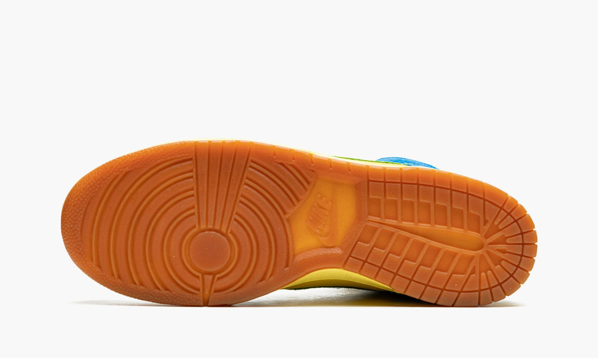 Dunk High Pro SB "Marge Simpson" - View 6