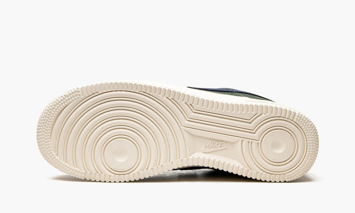 Air Force 1 '07 Craft "Galactic Jade" - Angle View 6