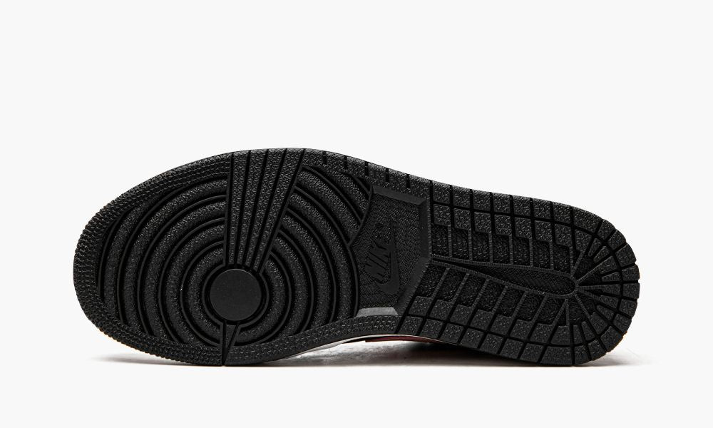 Air Jordan 1 Low - Angle View 6