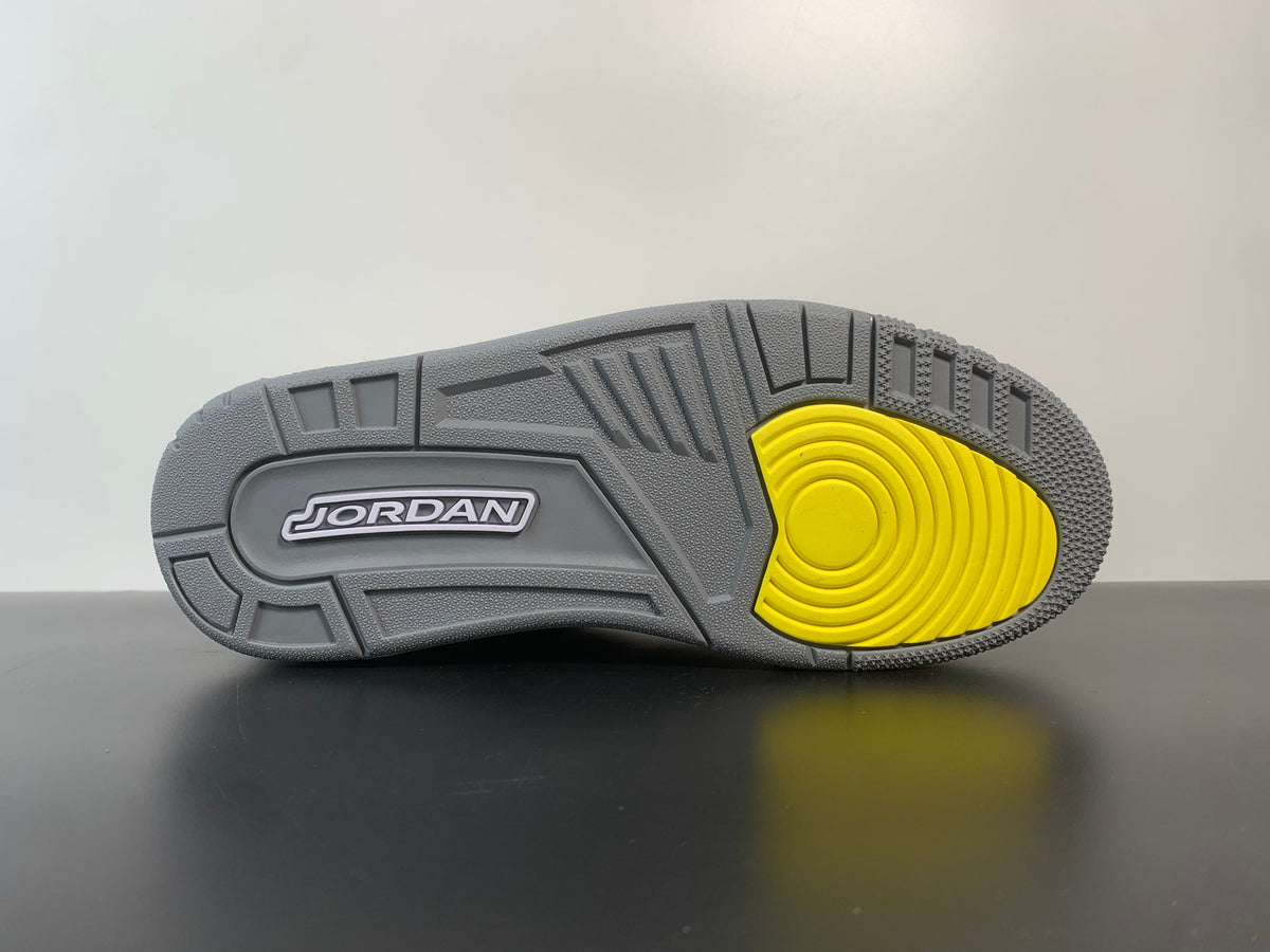 Air Jordan 3 Retro Oregon Ducks Pit Crew Black 282240-594 - Angle View 7