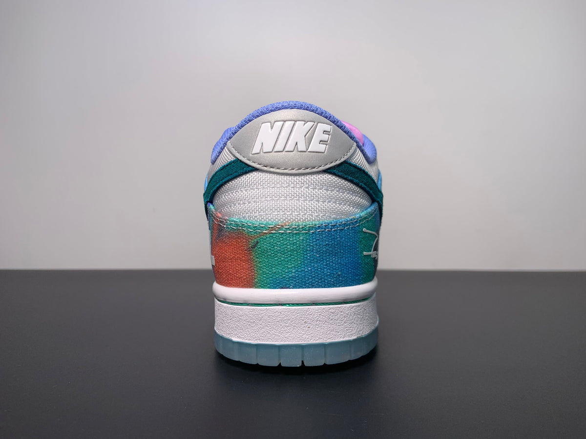 Nike x Futura Laboratories SB Dunk Low ‘Bleached Aqua’ - View 16