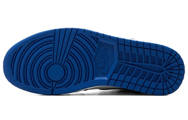 Air Jordan 1 Retro High OG x Fragment Design ‘White’ - Angle View 4