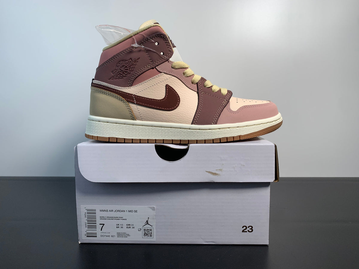 Nike Air Jordan 1 Mid SE “Dark pony” DO7440-821 - Angle View 5
