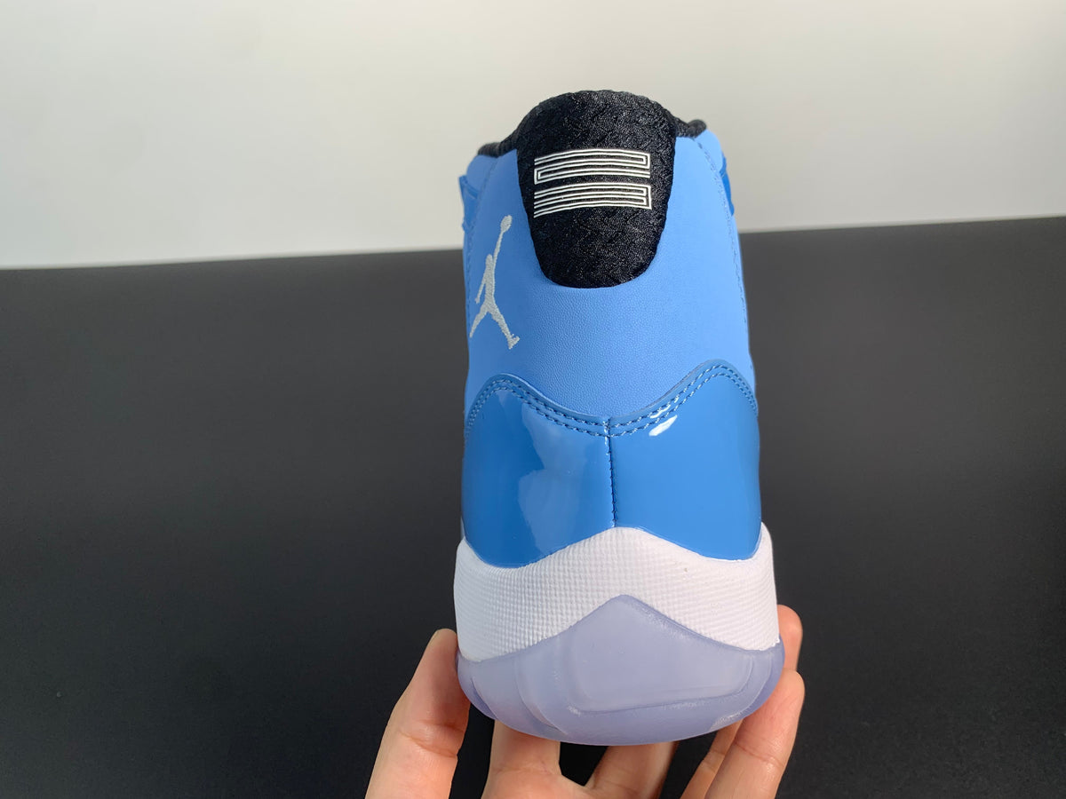 Air Jordan 11 Pantone 717602-900 - Angle View 10