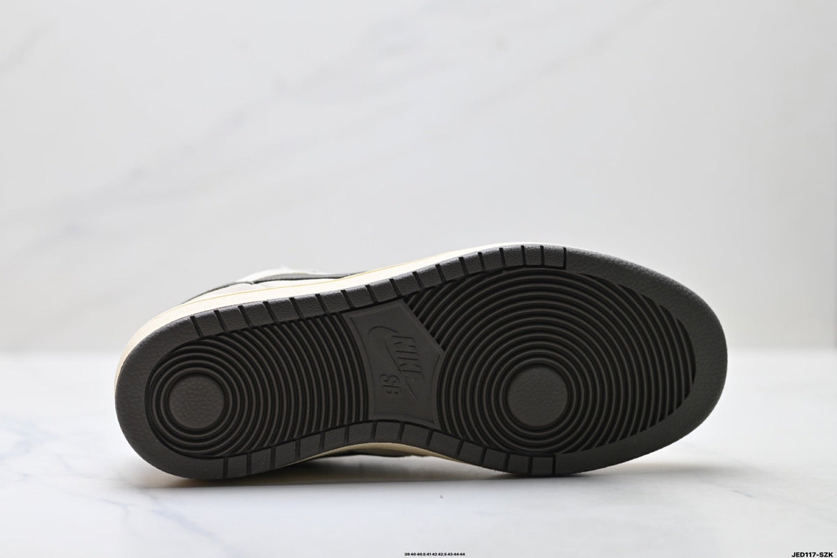 Nike SB Code 58 lB0108-101 - View 9