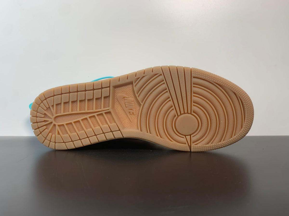 Air Jordan 1 x Zion Williamson Retro Low OG ‘Voodoo’ - Angle View 11