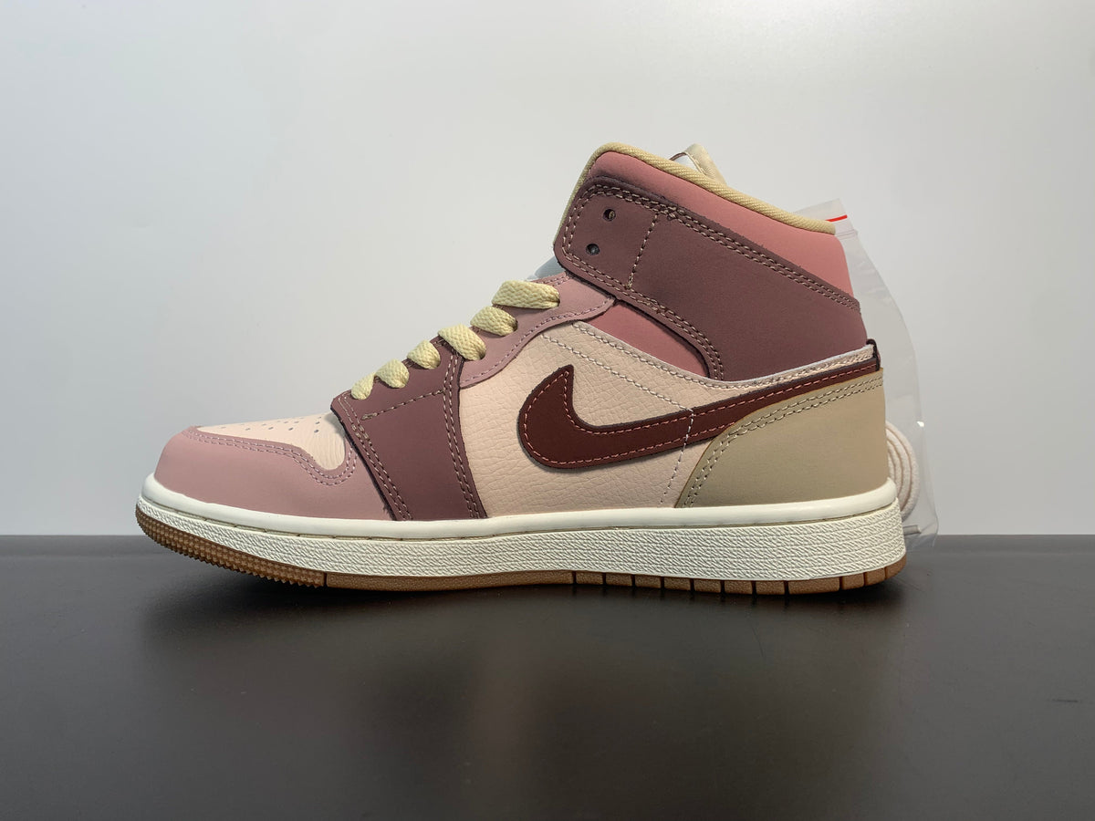 Nike Air Jordan 1 Mid SE “Dark pony” DO7440-821 - Angle View 2