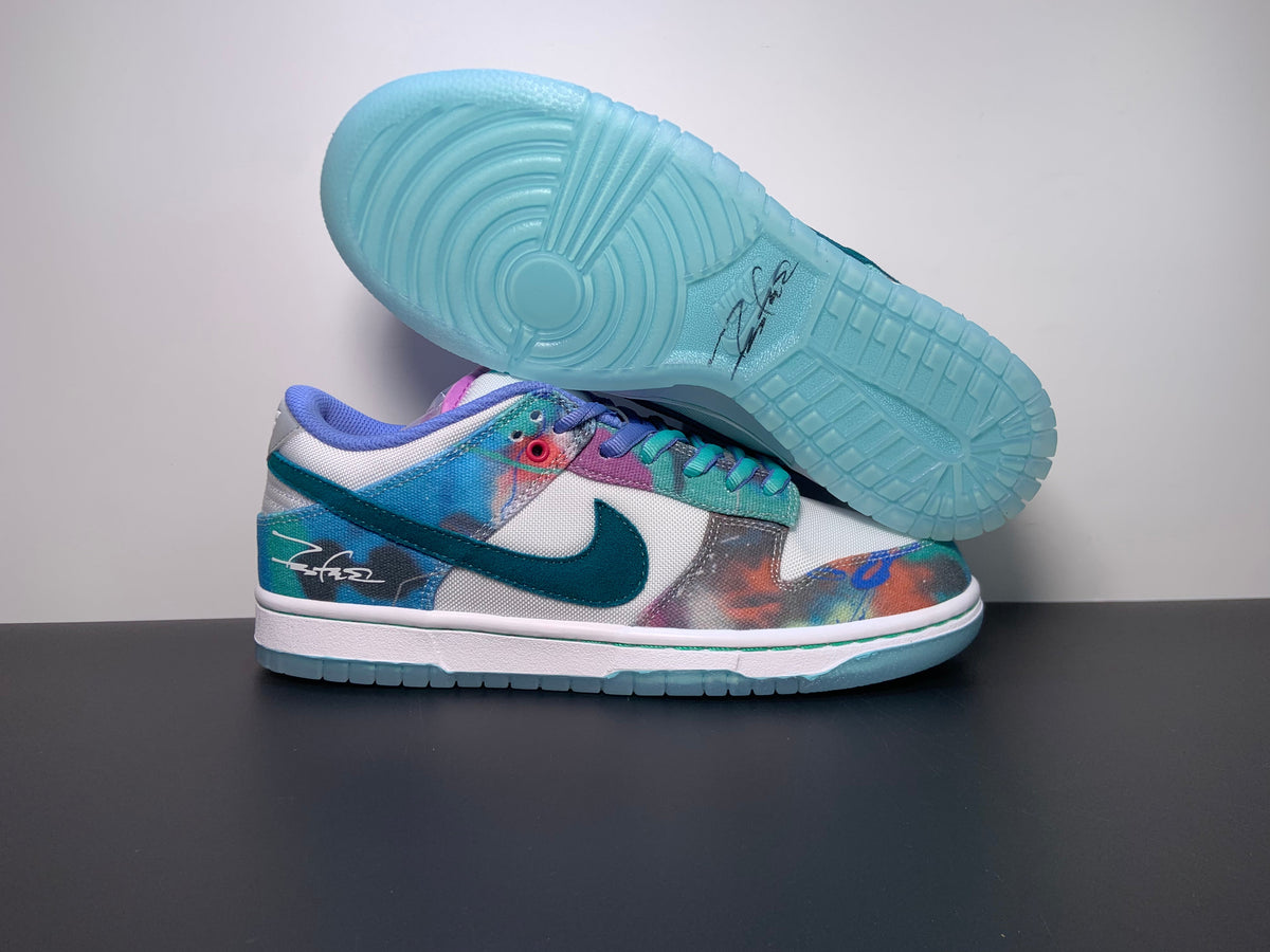 Nike x Futura Laboratories SB Dunk Low ‘Bleached Aqua’ - View 15
