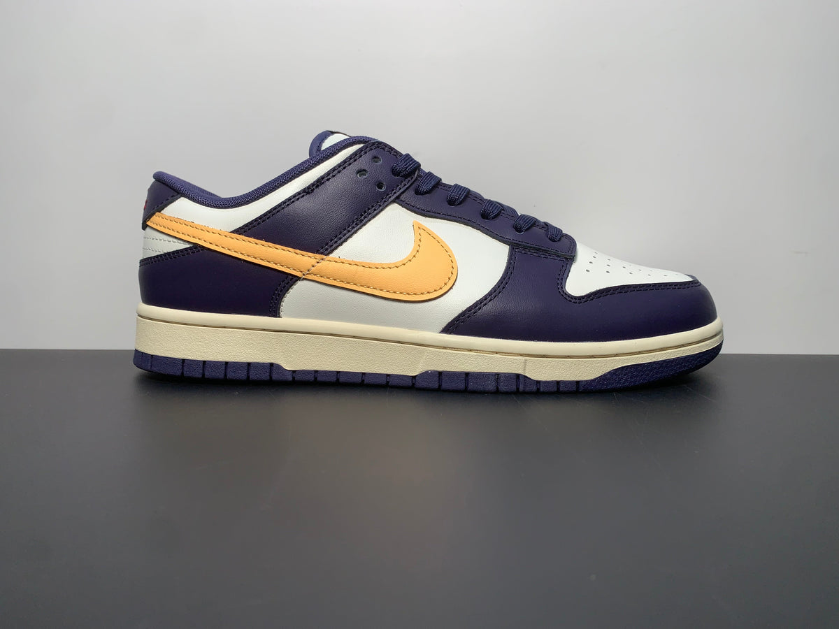 Nike Dunk Low“From Nike To You” - View 1