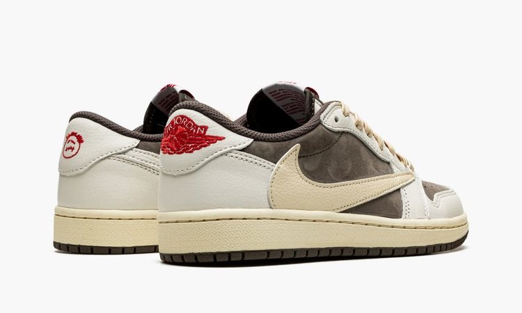 AIR JORDAN 1 LOW OG "Travis Scott - Reverse Mocha" - Angle View 4