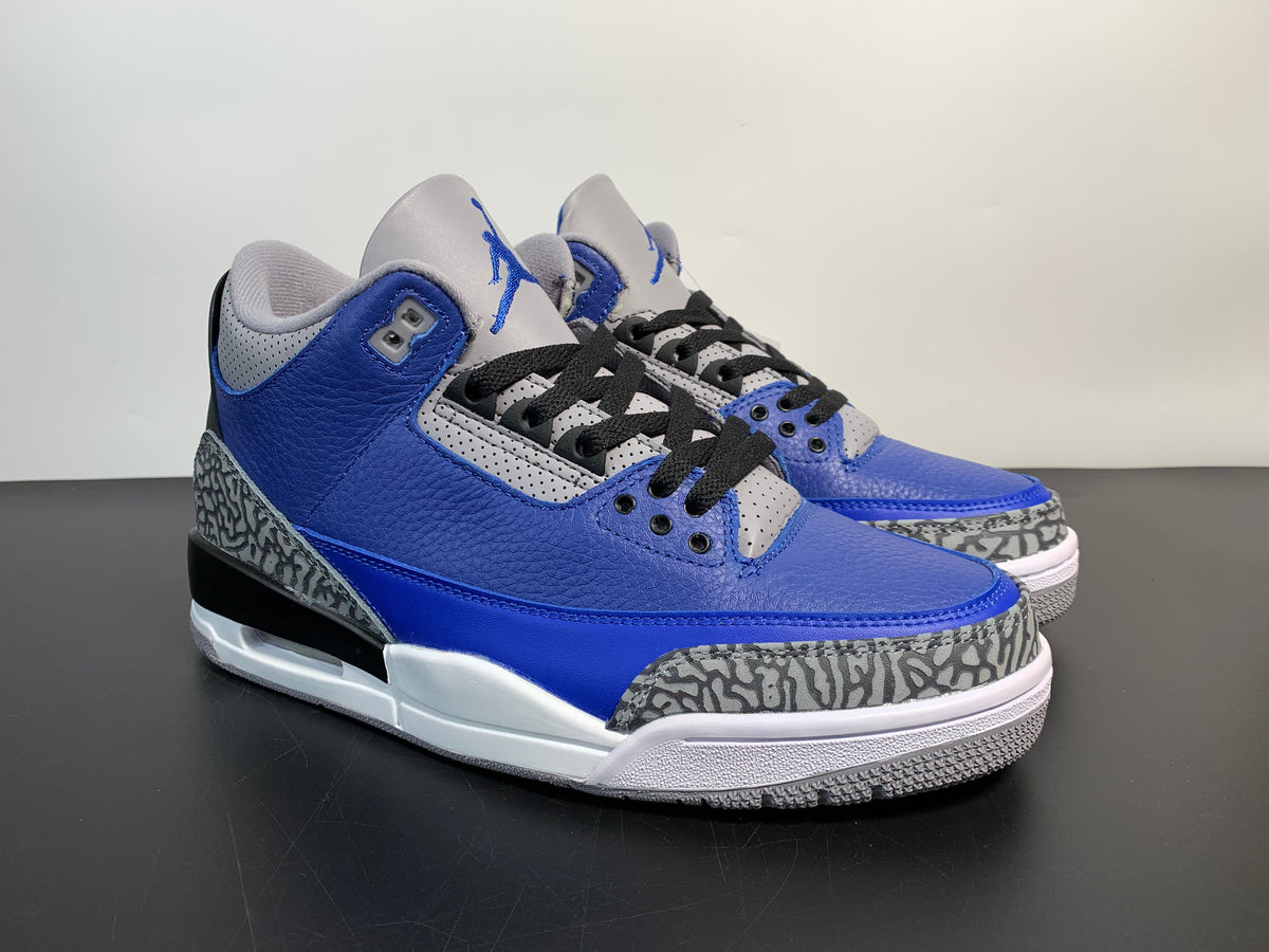 Air Jordan 3 “Varsity Royal” CT8532-400 - Angle View 3