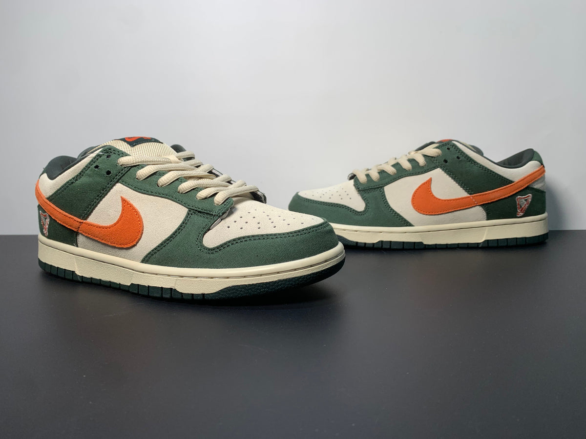 NK Dunk SB Low Eire Net Orange - View 3