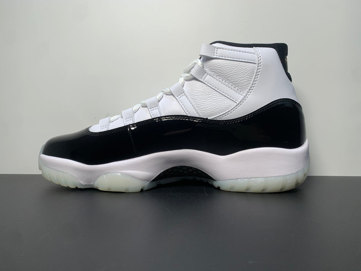 Air JORDAN 11 RETRO Defining Moments DMP Gratitude CT8012-170 - Angle View 2