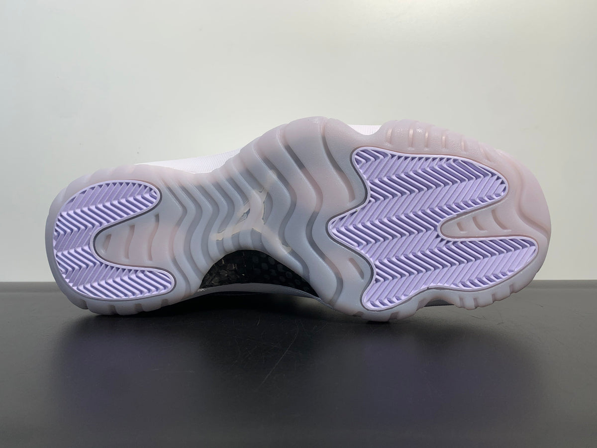 Air Jordan 11 Pure Violet AH7860-101 - Angle View 9