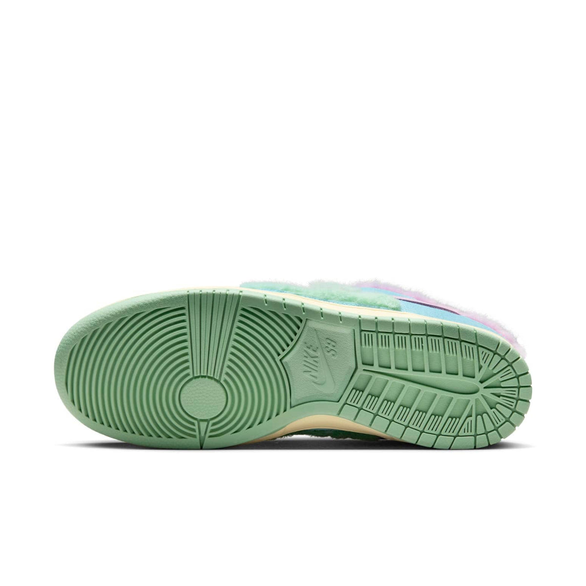 Nike x Verdy SB Dunk Low ‘Visty’ - View 7