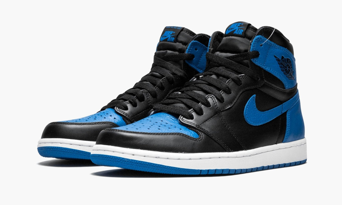 Air Jordan 1 Retro High OG "2017 Royal" - Angle View 3