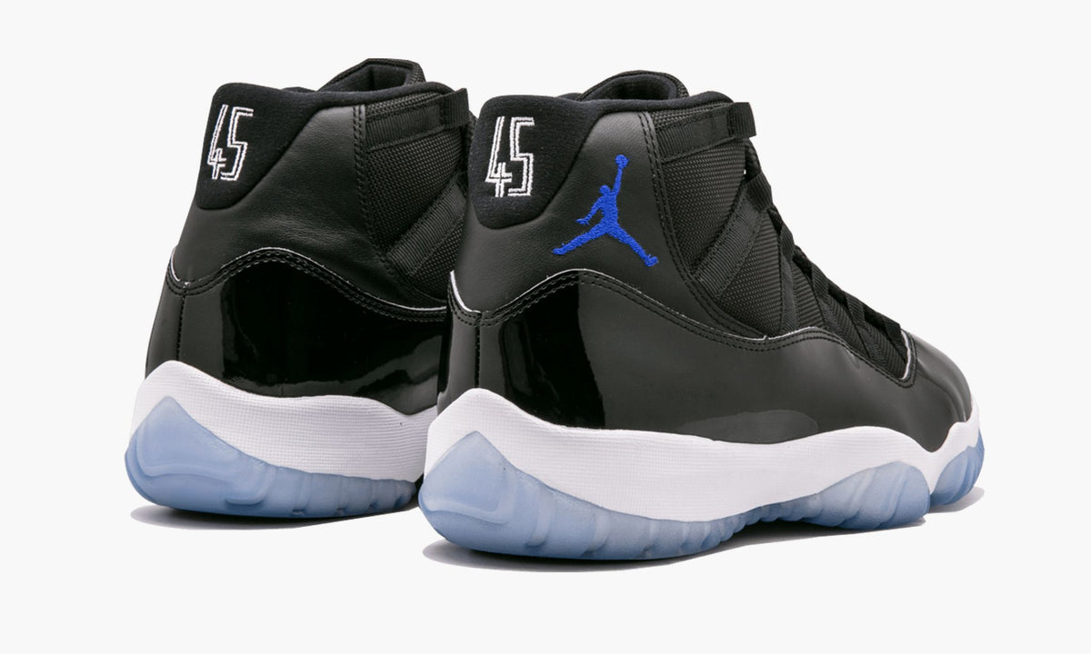 Air Jordan 11 Retro "Space Jam 2016 Release" - Angle View 4