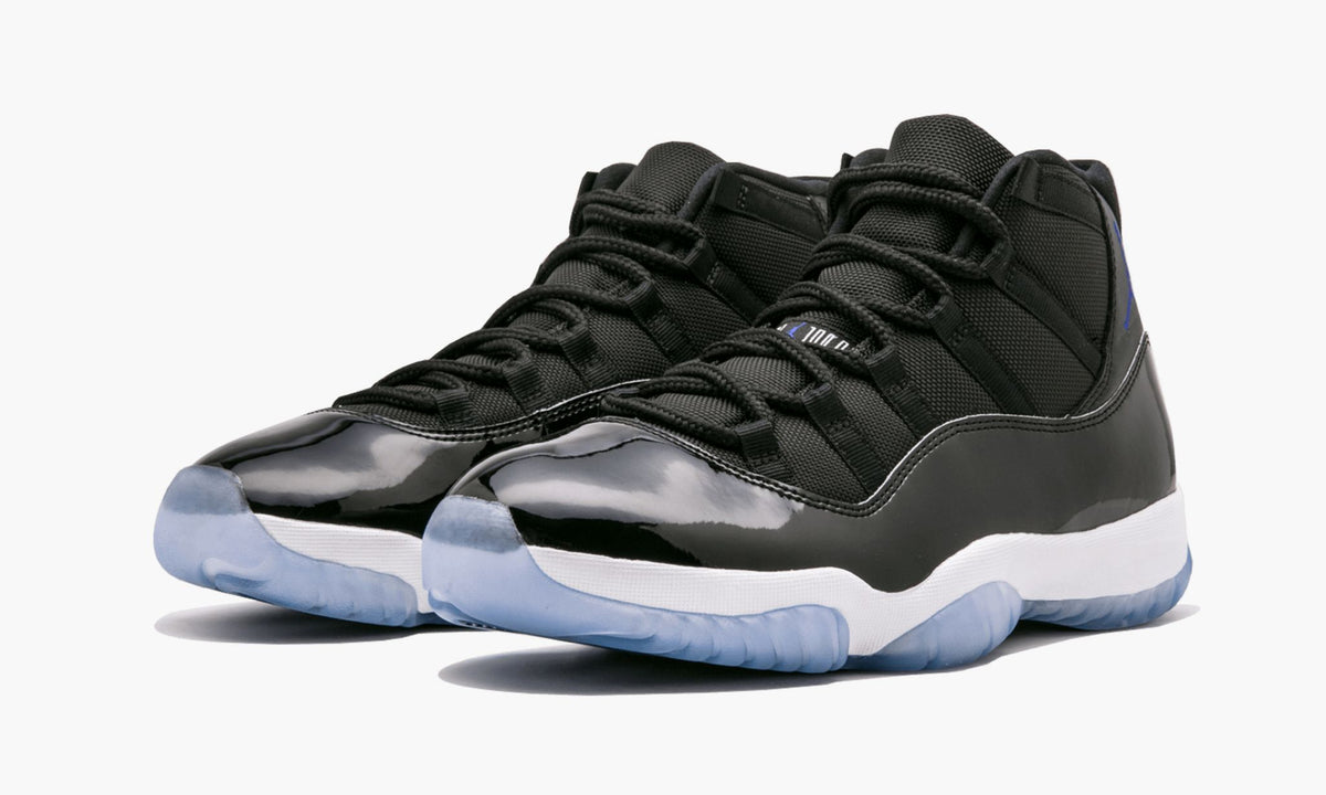 Air Jordan 11 Retro "Space Jam 2016 Release" - Angle View 3