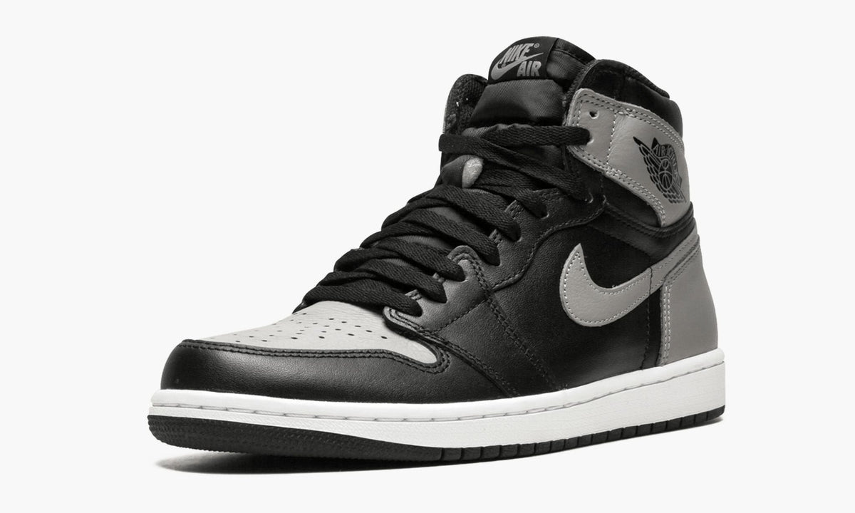 Air Jordan 1 Retro High OG "Shadow" - Angle View 5