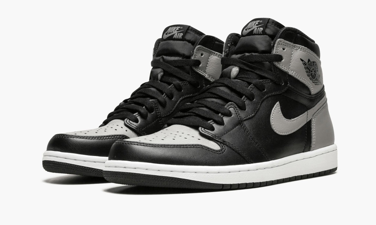 Air Jordan 1 Retro High OG "Shadow" - Angle View 3