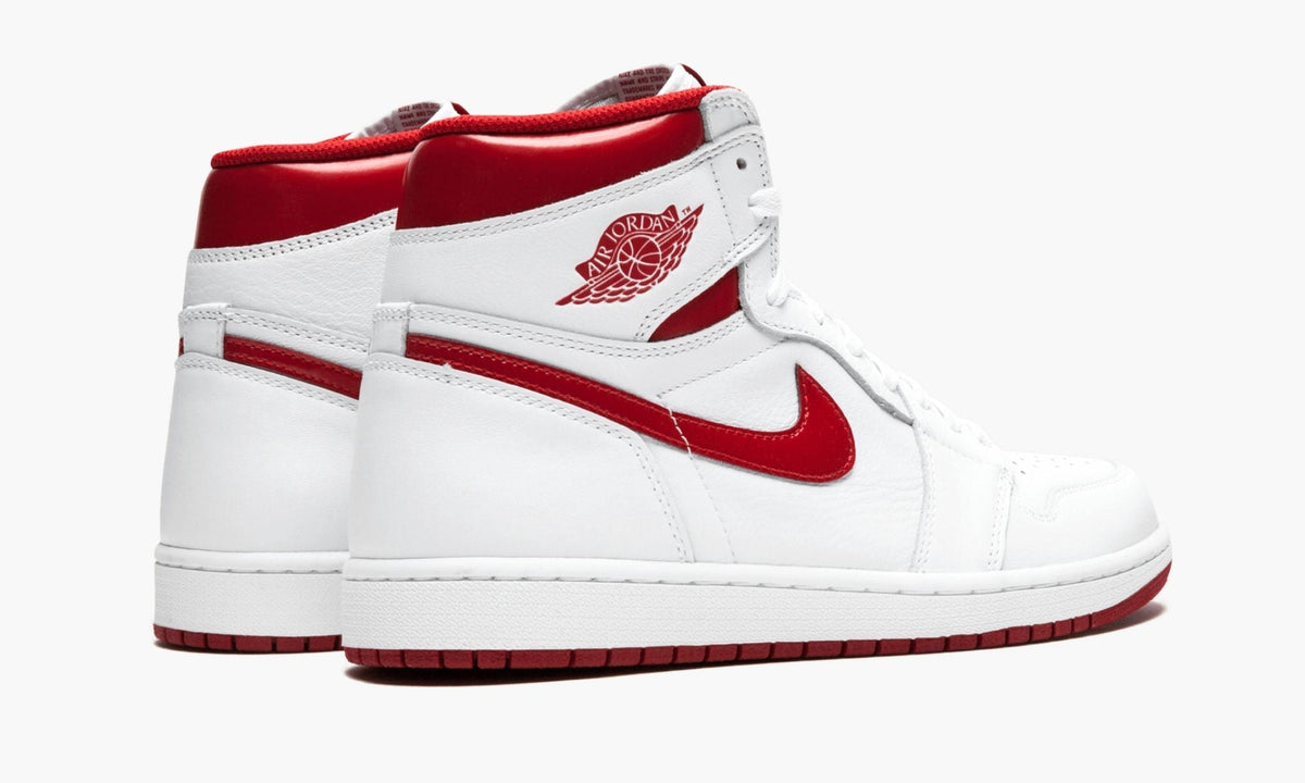 Air Jordan 1 Retro High OG "Metallic Red" - Angle View 4