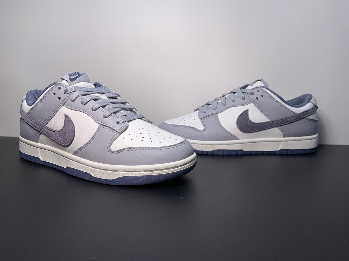 Nike Dunk Low Light Carbon - View 3