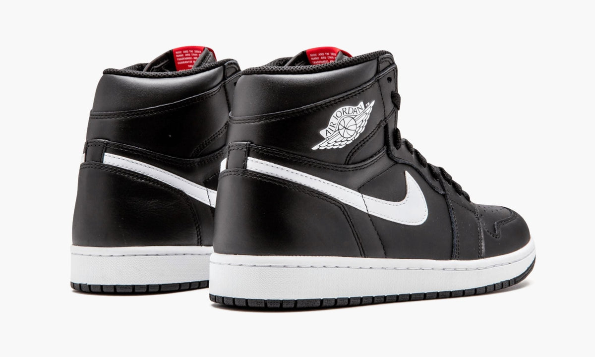 Air Jordan 1 Retro High OG "Ying-Yang" - Angle View 7