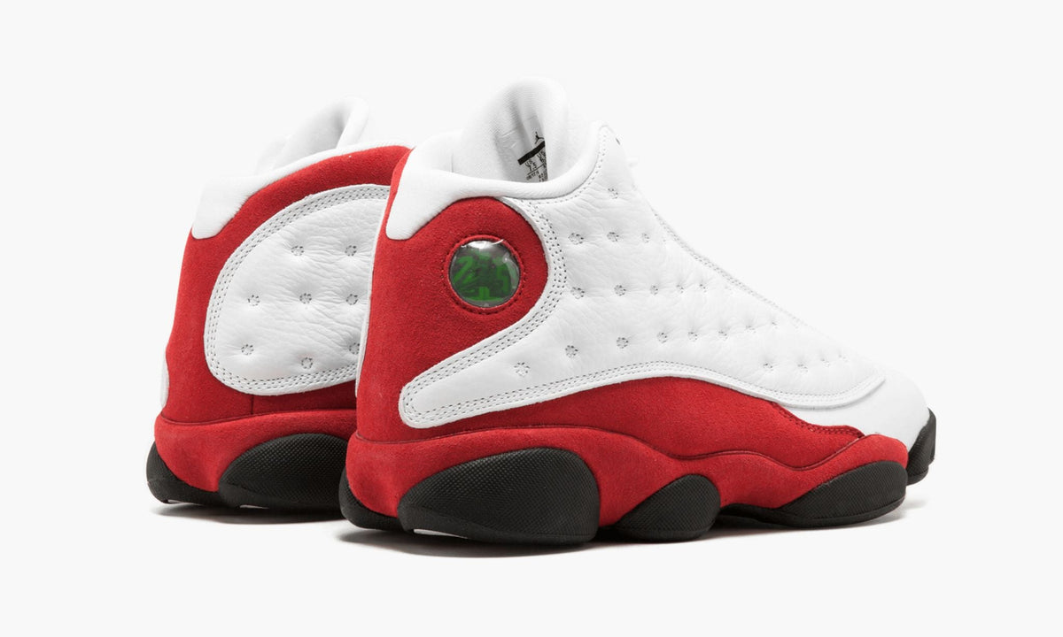 Air Jordan 13 Retro "Chicago" - Angle View 4